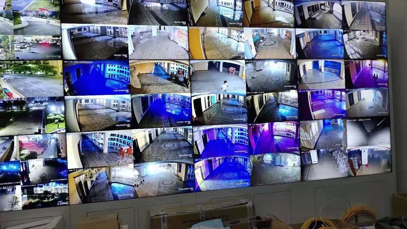 可视对讲主机适用于住宅小区、企事业单位、学校、医院等场所，以下为部分应用场景：