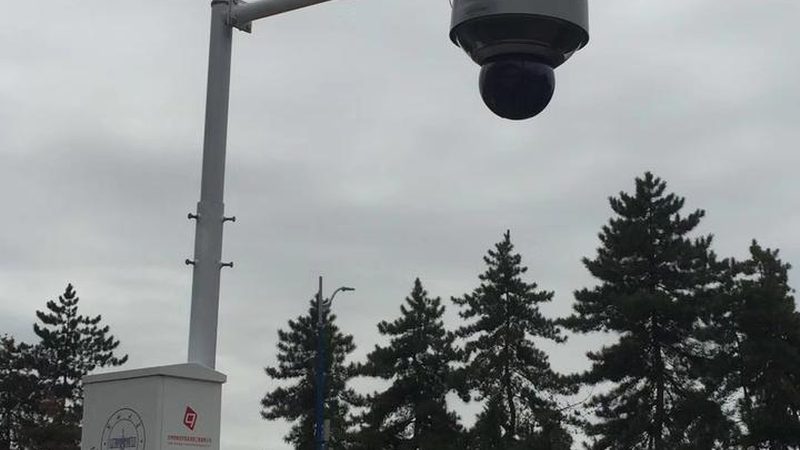 道闸杆材质大揭秘：分类与区别全解析**
